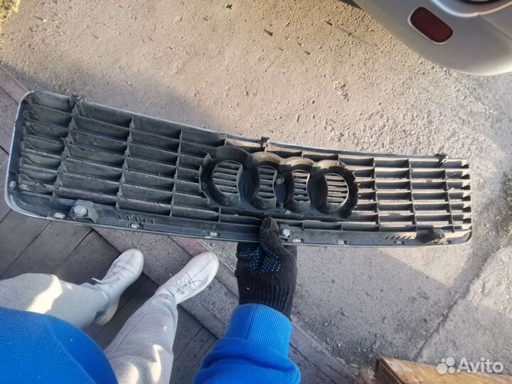 Решетка радиатора audi 100