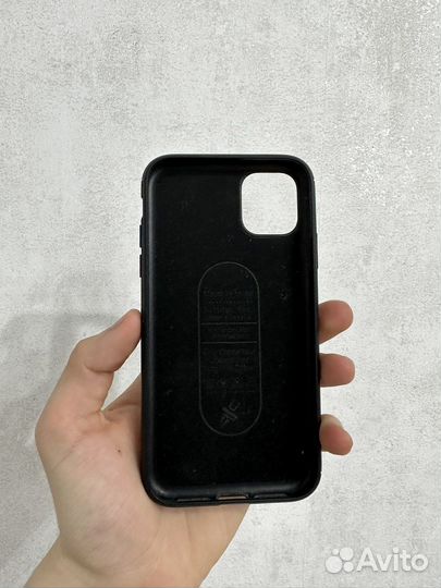 Чехол на iPhone 11