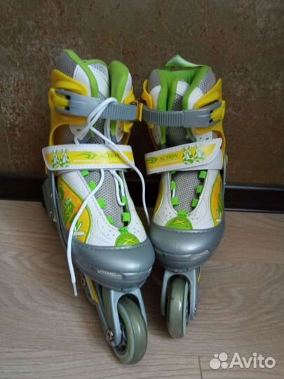 Роликовые коньки женские раздвижные с защитой