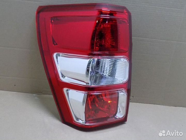 Фонарь задний левый Сузуки Гранд Витара 2005