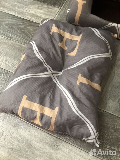 Домик лежанка для кошки и собаки новый