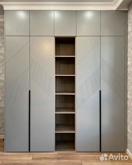 Встраиваемый шкаф