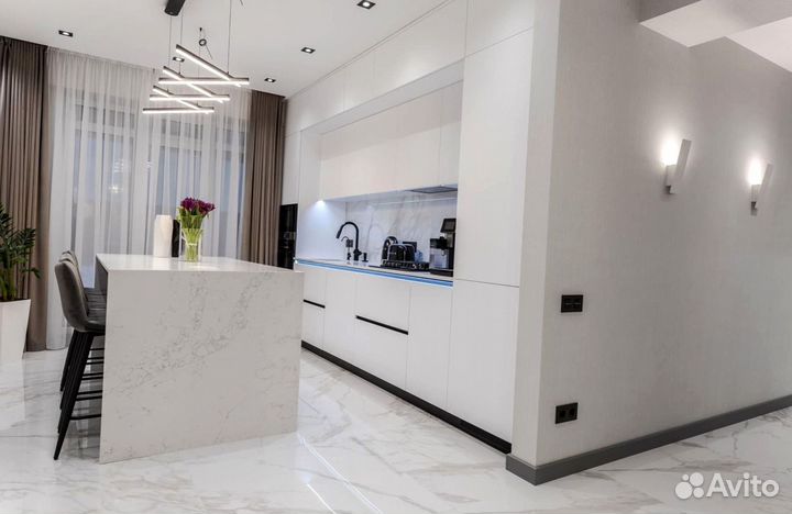 Кухня до потолка