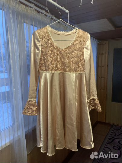 Платье нарядное