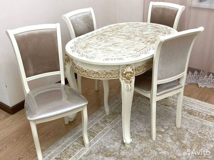 Столы и стулья