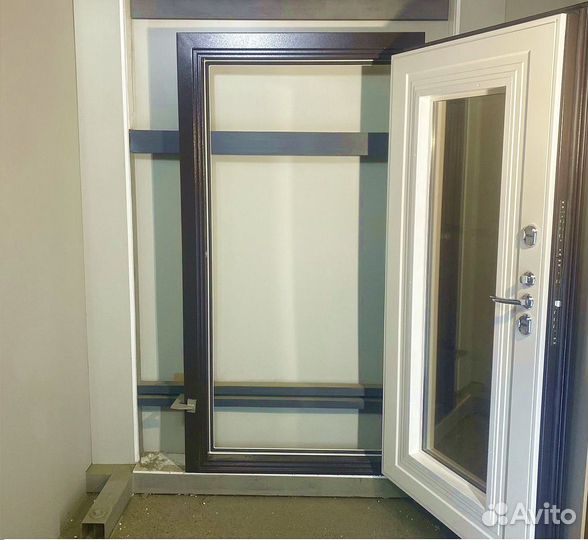 Входная дверь