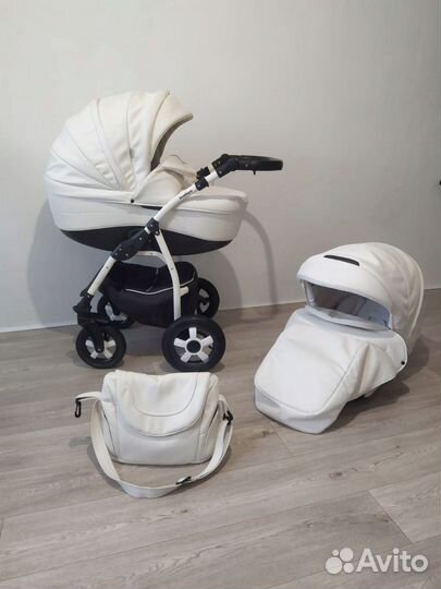 Коляска 2 в 1 Indigo экокожа в отличном состоянии