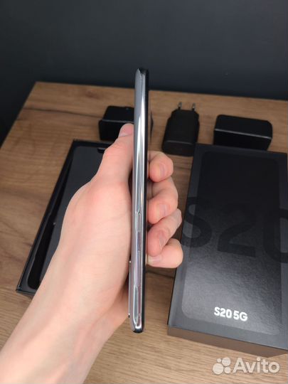 Samsung Galaxy S20 5G (Snapdragon 865), 8/128 гб