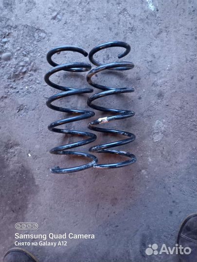 Пружины передние priora на Рено логан