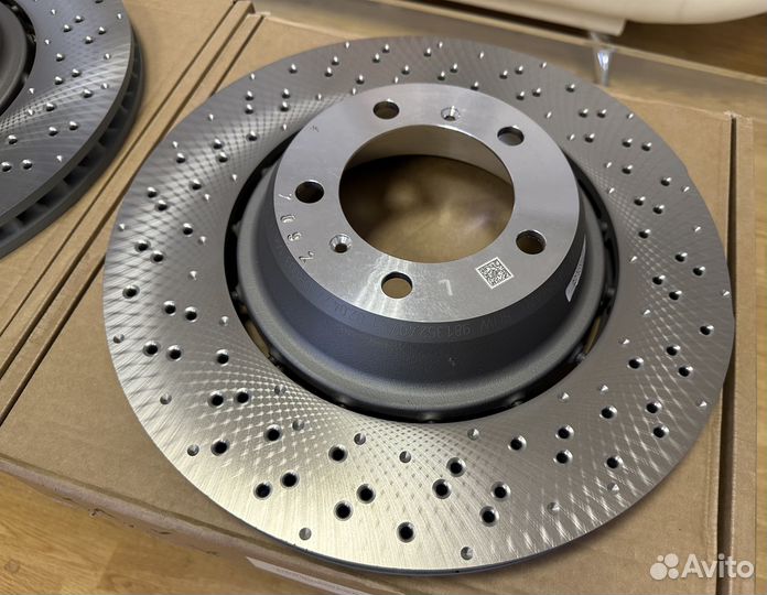 Диск тормозной задний левый Porsche Cayman GT4