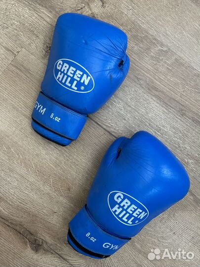 Боксерские перчатки