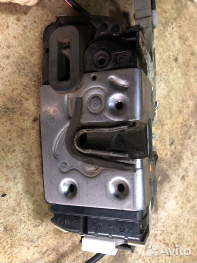 Замок сдвижной двери vag crafter