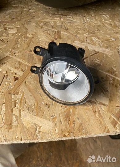 Фара птф левая Toyota Prius (2009 - 2015)