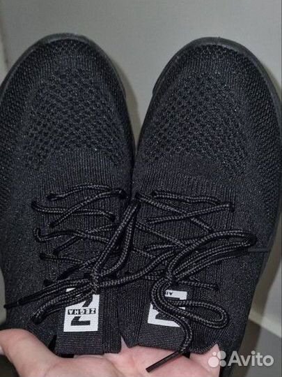 Кроссовки женские летние