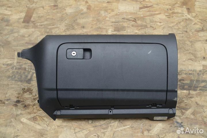 Вещевое отделение с крышкой VW Golf V 2003-2009