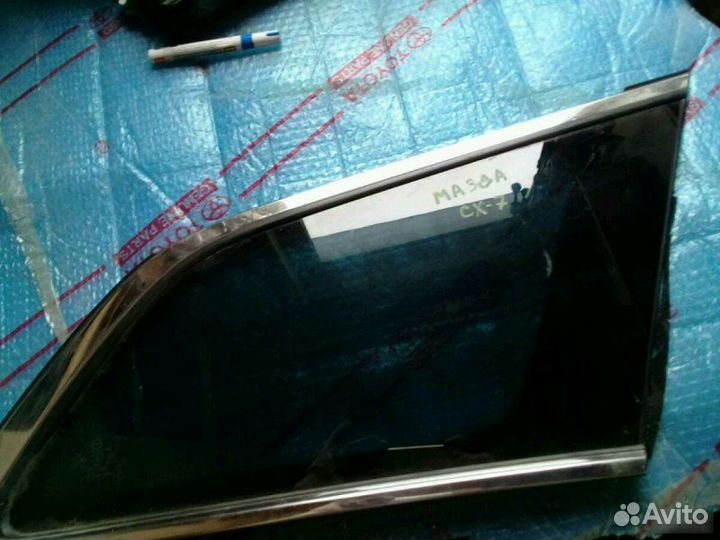 Стекло форточка заднее правое Mazda Cx-7