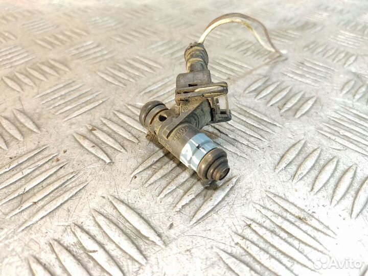 Форсунка двигателя Renault Megane 2003 2009