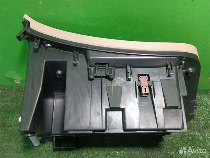 Бардачок (ящик перчаточный) Subaru Tribeca WX 2008