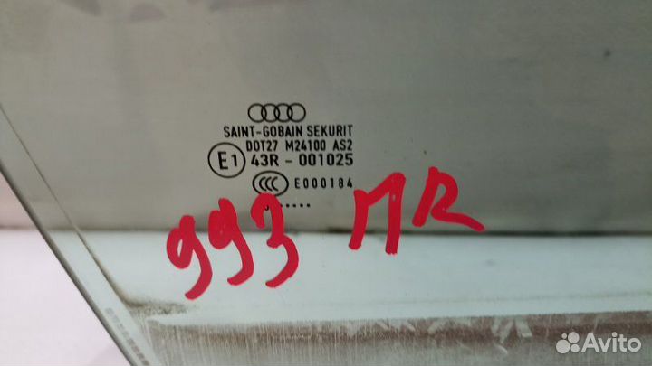 Стекло двери переднее правое Audi A4 B7 AUK 2006