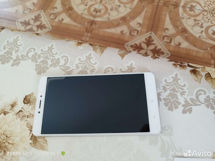 Телефон Xiaomi Mi Max 2