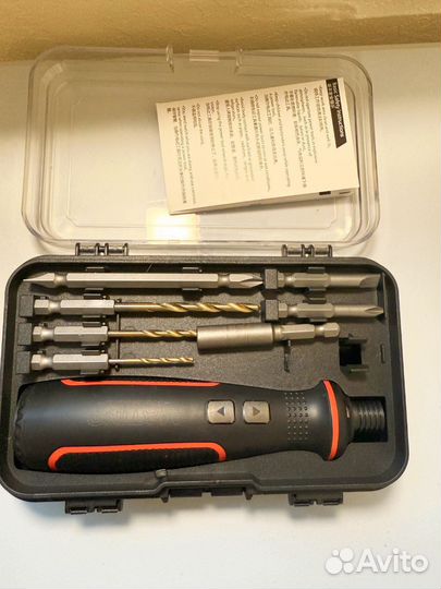 Электрическая отвёртка с напором бит