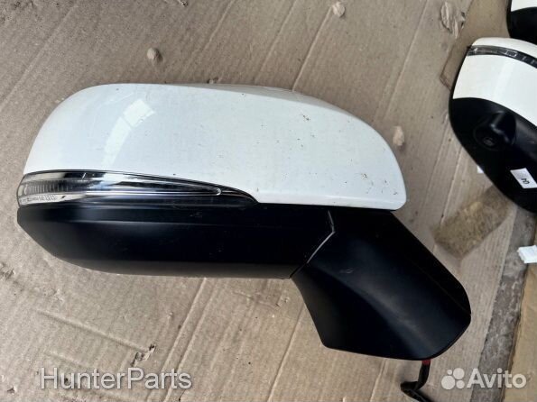 Тойота рав4 50 правое зеркало