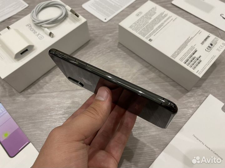 iPhone Xs, 64 ГБ