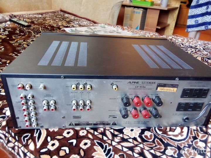 Усилитель luxman LV-103U