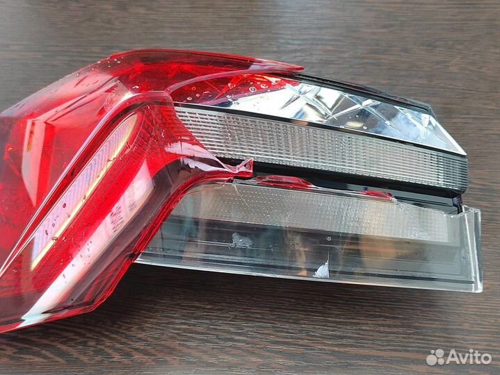 Фонарь задний левый skoda rapid 2 (битый)