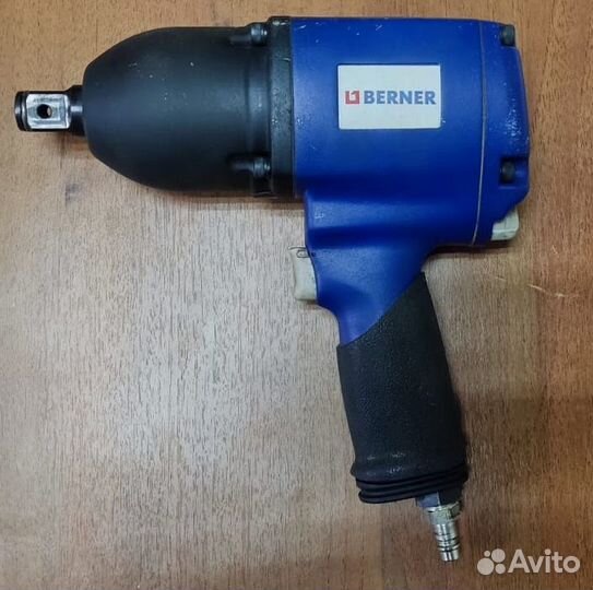 Гайковерт пневматический