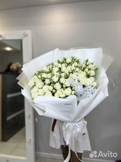 Букет из белых роз