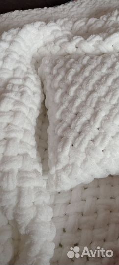 Плед и подушка из ализе пуффи