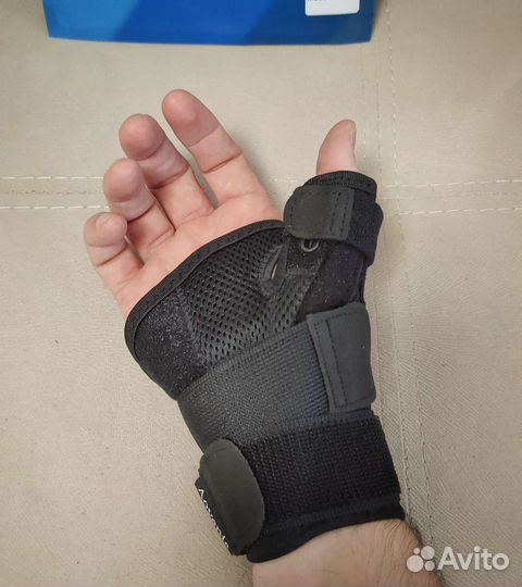 Кистевой бандаж (ортез)