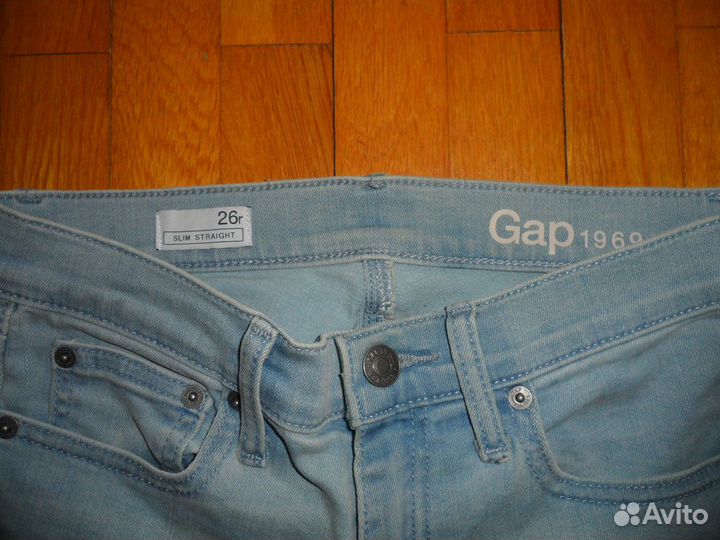 Джинсы Gap Slim Straight