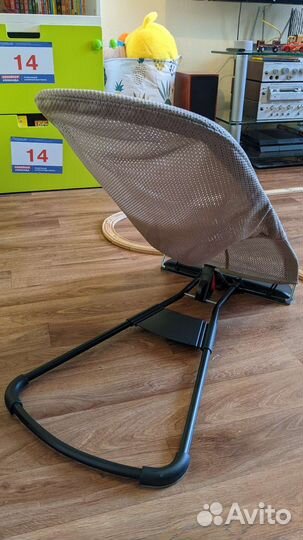 Кресло шезлонг babybjorn