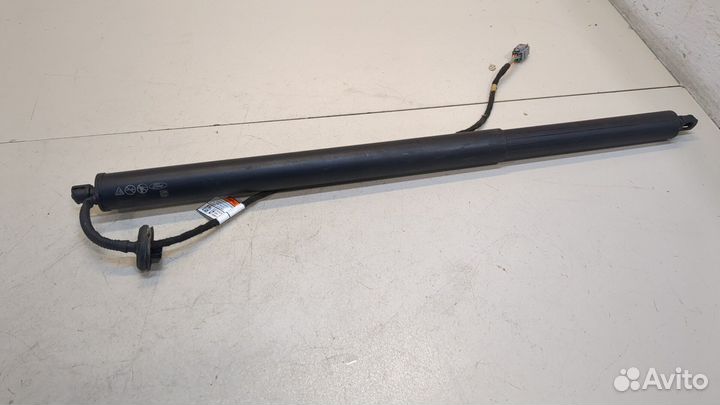 Амортизатор крышки багажника левый Ford Escape 2023