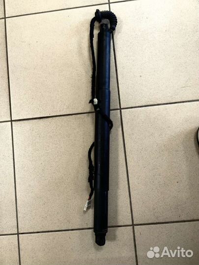 51247318652 Привод багажника правый F16 bmw