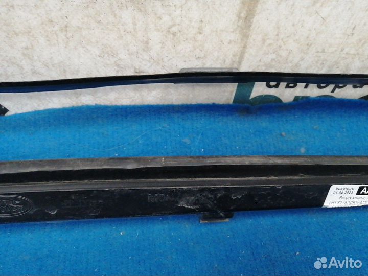 Воздуховод LR082887 HY32-8A095-AD Land Rover