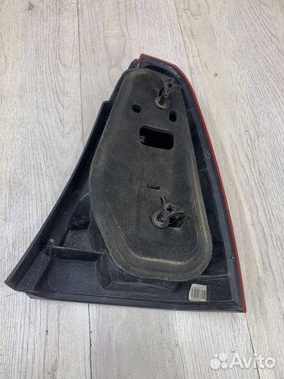 Фонарь задний renault logan Лев