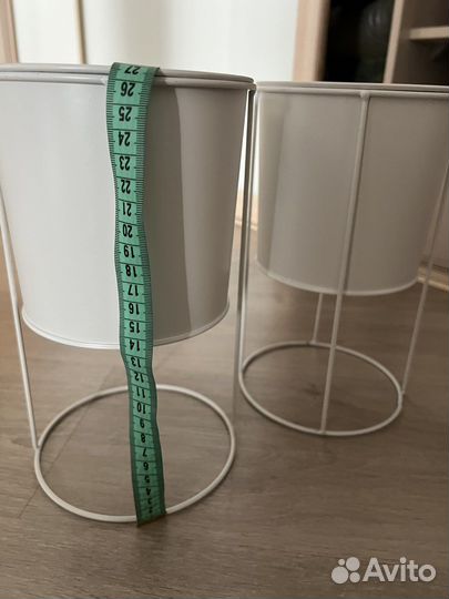 Подставка под цветы металлическая