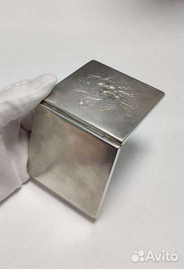Серебряная коробочка