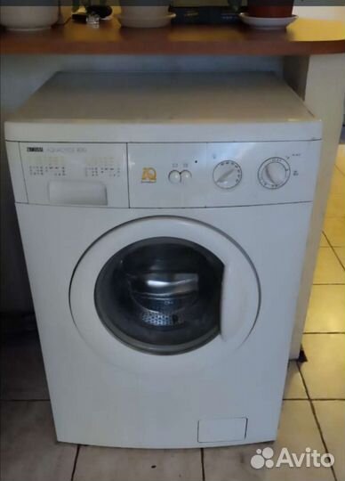 Стиральная машина на запчасти zanussi