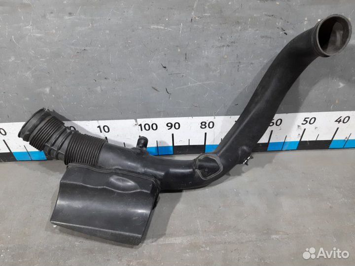 Патрубок воздушного фильтра Volvo S60 2