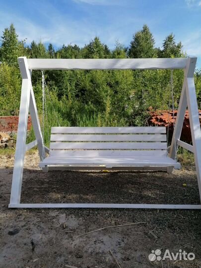 Садовые качели из дерева