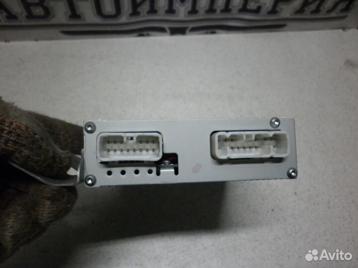 Усилитель звука JBL Toyota Highlander 1