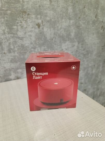 Колонка Алиса-яндекс станция