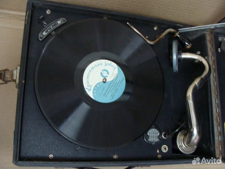 Проигрыватель-патефон-электрофон 