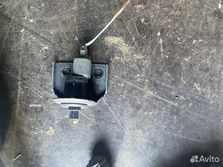 Запчасти для mazda tribute