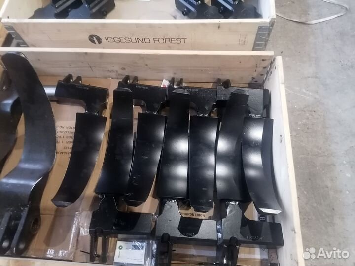 Нижний сучкорезный нож John Deere H480