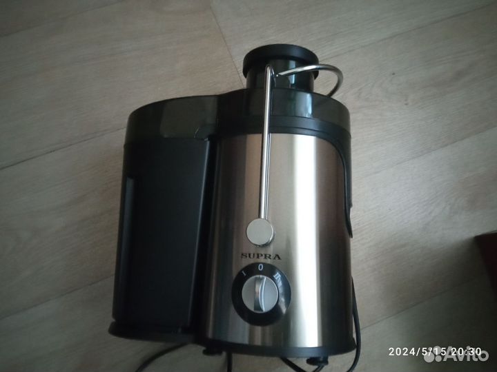 Соковыжималка центробежная новая